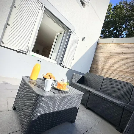 Cosy & Moderne T2 Avec Jardin Parking Appartement *